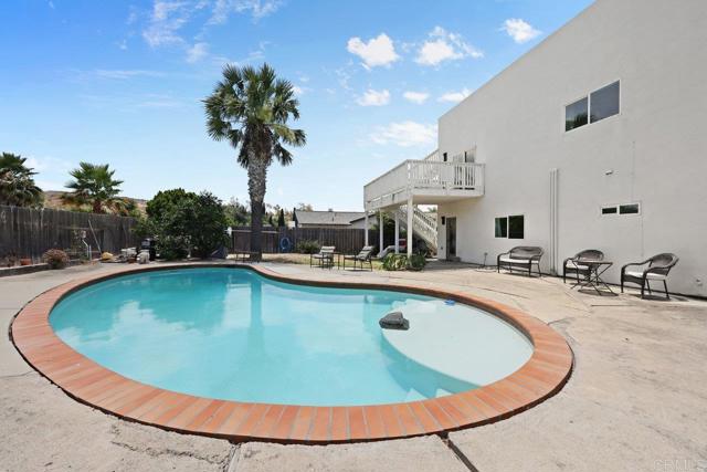 12953 Carriage Rd, Poway CA: https://media.crmls.org/mediaz/d097c0d4-a3b0-42b4-927a-5424e4e3baf1.jpg