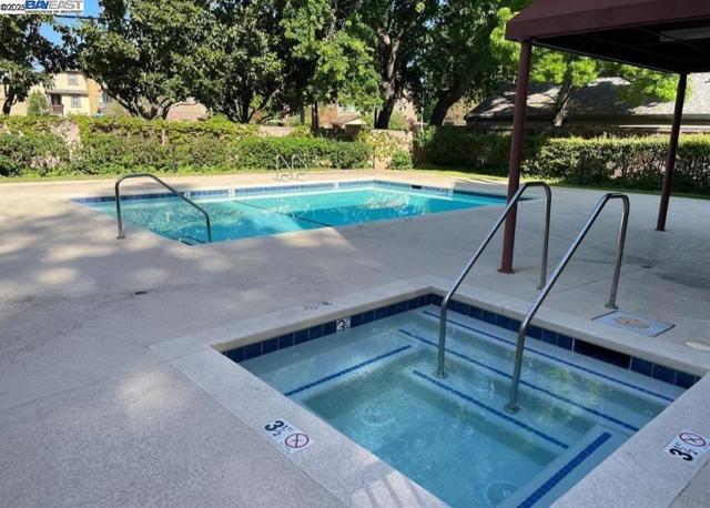 1310 Walden Rd, Walnut Creek CA: https://media.crmls.org/mediaz/d098894f-137d-4ea4-b817-3864cb916880.jpg