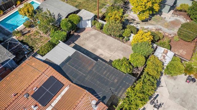 667 Los Padres Boulevard, Santa Clara CA: https://media.crmls.org/mediaz/d098b84f-cc3c-4fa2-9c5d-1531d261d503.jpg