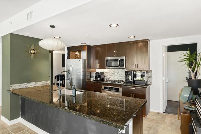 3812 Park Boulevard, San Diego CA: https://media.crmls.org/mediaz/d098ef8c-efb6-46a3-9a4a-74be0be374ca.jpg