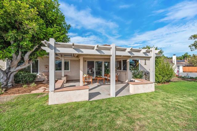 12635 Pacato Circle S, San Diego CA: https://media.crmls.org/mediaz/d098fb47-6647-45a0-acf4-09f5b69ef314.jpg