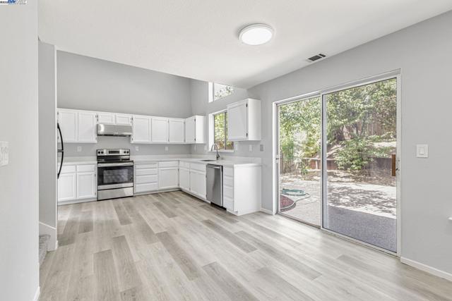 5132 Pioneer Way, Antioch CA: https://media.crmls.org/mediaz/d09968b1-d8be-4e0e-b839-50b447114e66.jpg