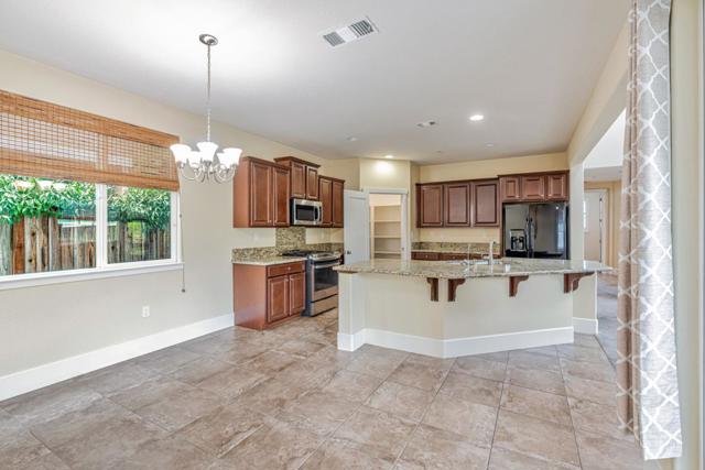 13338 Warren Avenue,  CA: https://media.crmls.org/mediaz/d099c185-aa0e-471c-9c63-54f6e4b76e20.jpg