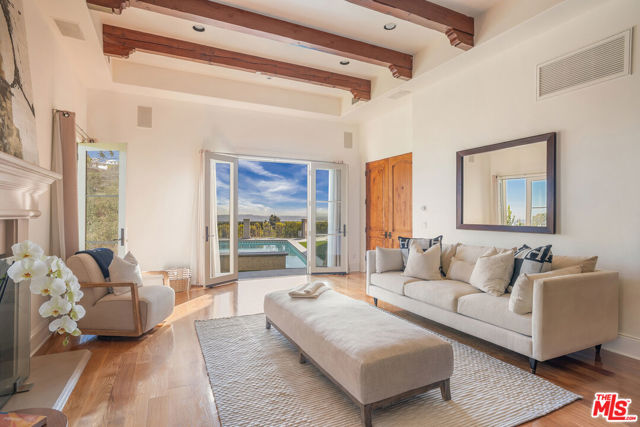 1260 St Ives Place, Los Angeles CA: https://media.crmls.org/mediaz/d09a2bb9-2620-4fc0-9e31-93eec1c2e933.jpg