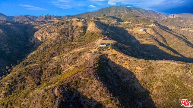 0 Ramera Motorway, Malibu CA: https://media.crmls.org/mediaz/d09a5618-291b-4ee3-a5e3-f9396e315f72.jpg