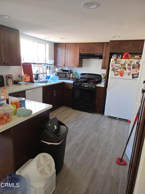 102 E Ventura Street, Santa Paula CA: https://media.crmls.org/mediaz/d09b3c9b-81c6-42a7-89a5-a5f3ae5411d5.jpg