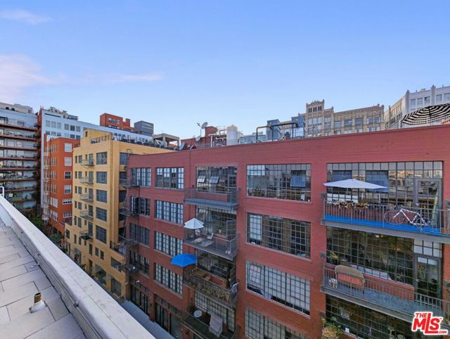 738 S Los Angeles Street, Los Angeles CA: https://media.crmls.org/mediaz/d09b3d24-7a26-471b-a0d4-c61f6e2021d2.jpg