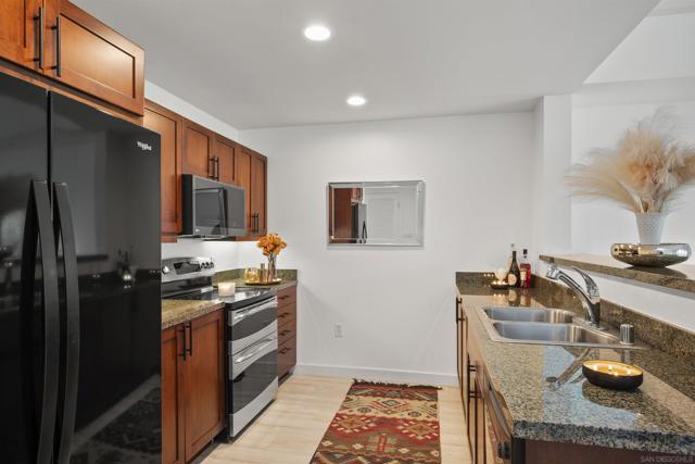 206 Park Blvd, San Diego CA: https://media.crmls.org/mediaz/d09b5526-7631-4f27-afef-314ea5ec9505.jpg