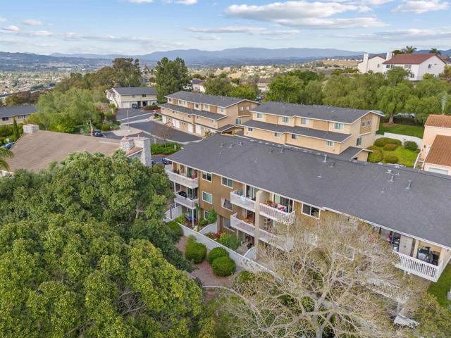 721 Buena Tierra Way, Oceanside CA: https://media.crmls.org/mediaz/d09c5733-f646-446a-8846-5fca58f74993.jpg
