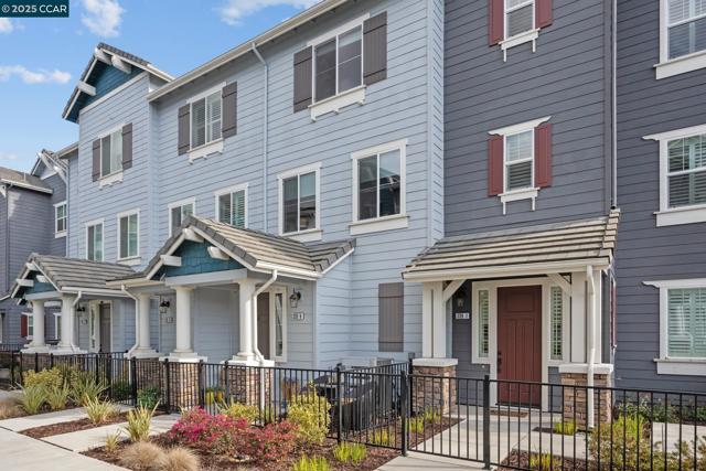 339 Pear Tree Ter, Napa CA: https://media.crmls.org/mediaz/d09d938b-f257-4f82-b650-21a56fdebe4e.jpg