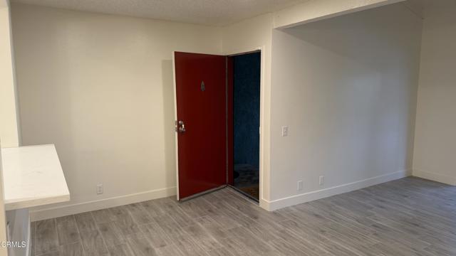 Detail Gallery Image 3 of 16 For 1300 Saratoga Ave #107,  Ventura,  CA 93003 - 3 Beds | 2 Baths