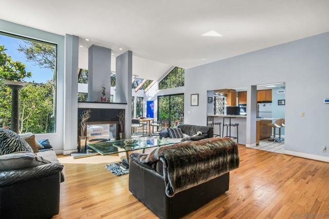 Image 8 of 29 For 5912 La Jolla Blvd