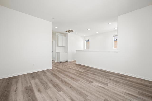 1718 Santa Ivy Ave, Chula Vista CA: https://media.crmls.org/mediaz/d09fc172-a7db-4448-9b60-1a84fa12d55c.jpg