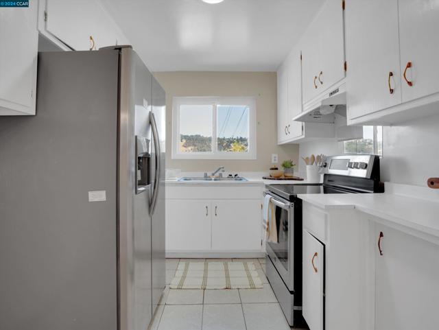 Image 12 of 31 For 1643 San Benito St