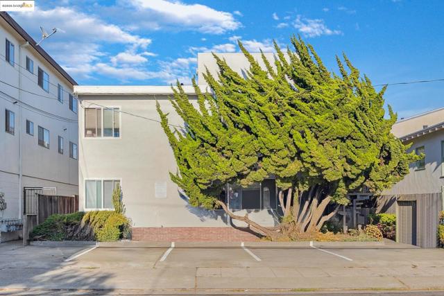 Image 2 of 10 For 825 Kains Ave