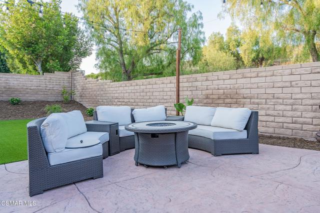 4260 Crabapple Court, Moorpark CA: https://media.crmls.org/mediaz/d0a17d38-5e4b-4648-96cf-dad24eb9a1e0.jpg