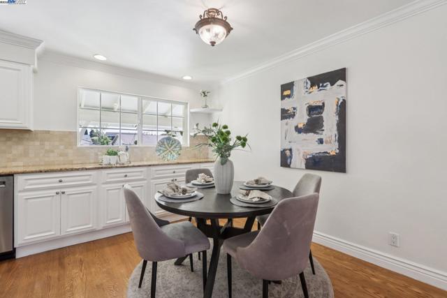 35120 Cardiff Street, Newark CA: https://media.crmls.org/mediaz/d0a43e22-a2c5-4be5-98c4-9358f96b1639.jpg