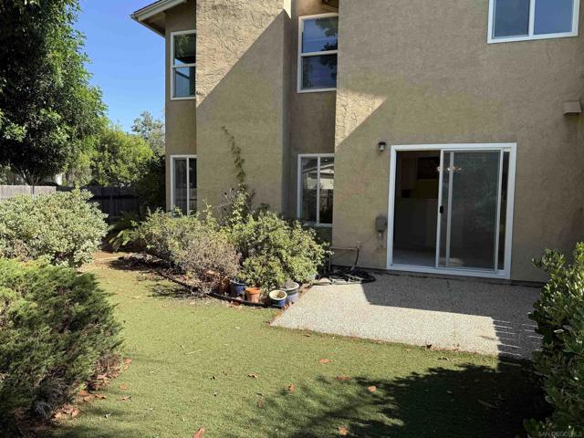7551 Rainswept Ln, San Diego CA: https://media.crmls.org/mediaz/d0a4797b-711f-48c7-bd65-da28689a46b6.jpg
