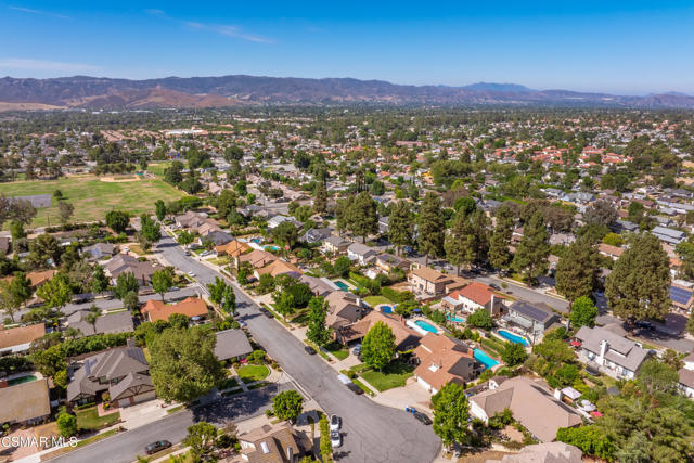 3581 Rachael Avenue, Simi Valley CA: https://media.crmls.org/mediaz/d0a4b39f-7d42-4804-991d-84dbf3c73a0e.jpg