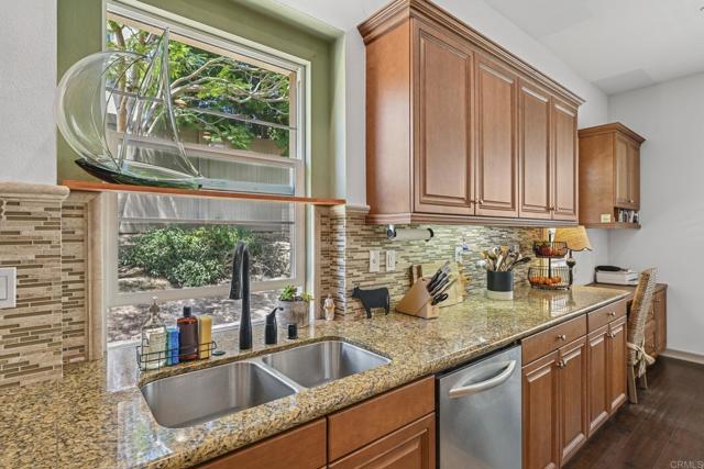 939 Bluejack Road, Encinitas CA: https://media.crmls.org/mediaz/d0a4e566-06d2-4e07-9b00-a6bd6b638a9b.jpg