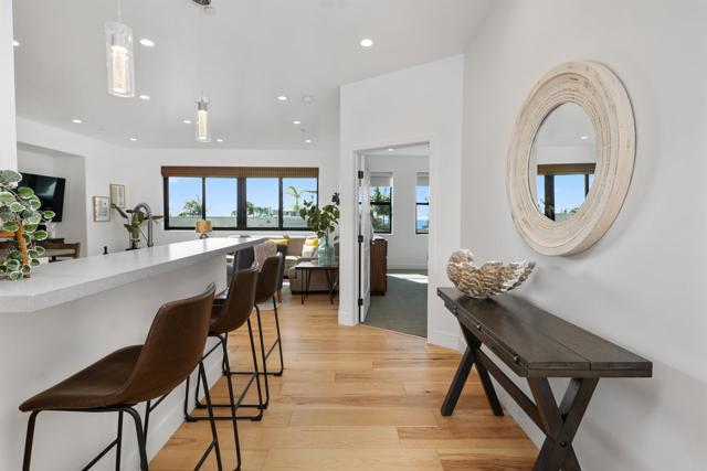 Detail Gallery Image 1 of 1 For 5656 La Jolla Bld #3,  La Jolla,  CA 92037 - 2 Beds | 2/1 Baths