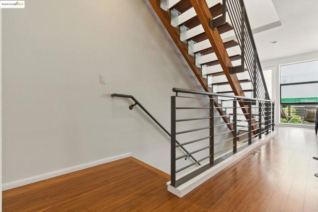 1213 67Th St, Oakland CA: https://media.crmls.org/mediaz/d0a61f4f-ffca-465c-91d4-ab2deef97bad.jpg