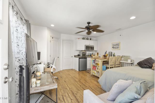 168 S Palm Street, Ventura CA: https://media.crmls.org/mediaz/d0a63860-b512-4887-a9e8-f87ed88be5b6.jpg