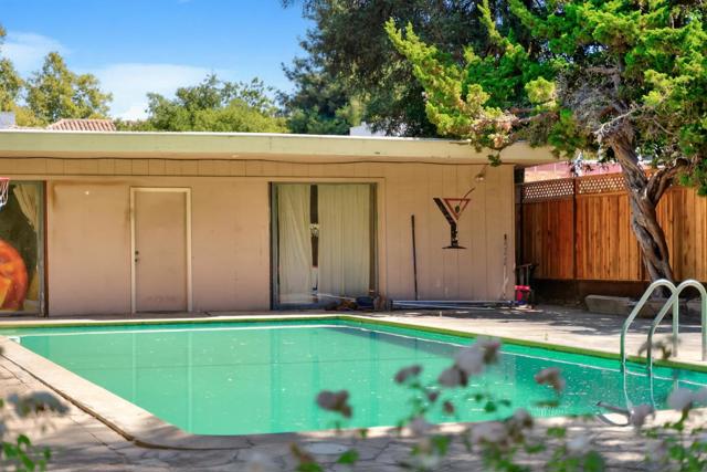 1190 Emory Street, San Jose CA: https://media.crmls.org/mediaz/d0a65df5-290a-4452-949e-9539bc445f81.jpg