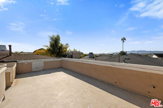 7412 Denrock Avenue, Los Angeles CA: https://media.crmls.org/mediaz/d0a6a5ee-6a65-441b-9843-0ca48bfa425a.jpg