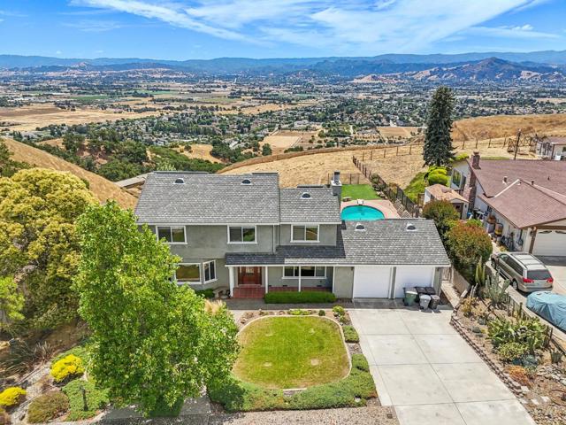 17365 Oak Leaf Drive, Morgan Hill CA: https://media.crmls.org/mediaz/d0a6b852-d310-4561-ac09-8a42b0c66200.jpg