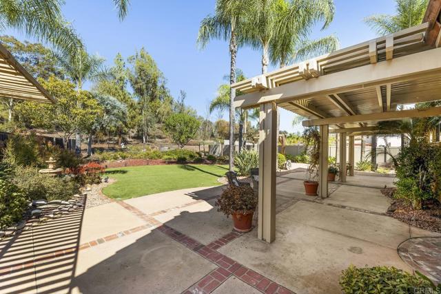 14001 Saddlewood Drive, Poway CA: https://media.crmls.org/mediaz/d0a739c1-0225-47dd-adb3-86ce7d584c0d.jpg
