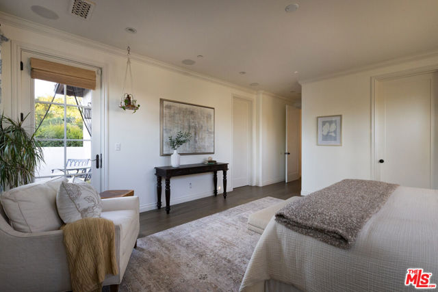735 N Stanley Avenue, Los Angeles CA: https://media.crmls.org/mediaz/d0a7ac36-6a0f-4023-8850-42f4b3548444.jpg