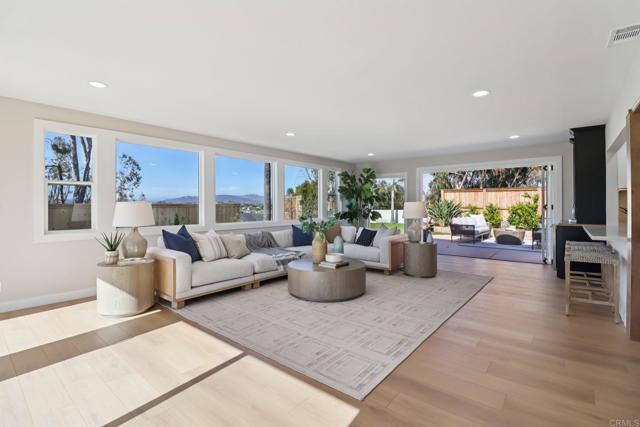 Detail Gallery Image 5 of 72 For 1358 Walnutview Dr, Encinitas,  CA 92024 - 4 Beds | 2 Baths