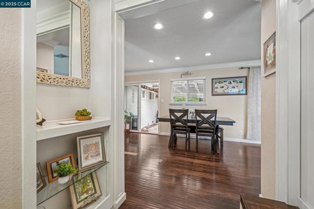 822 Cortez Ct, Livermore CA: https://media.crmls.org/mediaz/d0a950b2-cec5-4e3f-ab10-6d238919b423.jpg