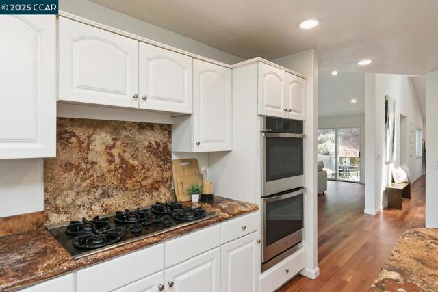 2 Deer field, Walnut Creek CA: https://media.crmls.org/mediaz/d0a9a0f8-1ec7-4000-8ef7-4cddbfad7c6e.jpg