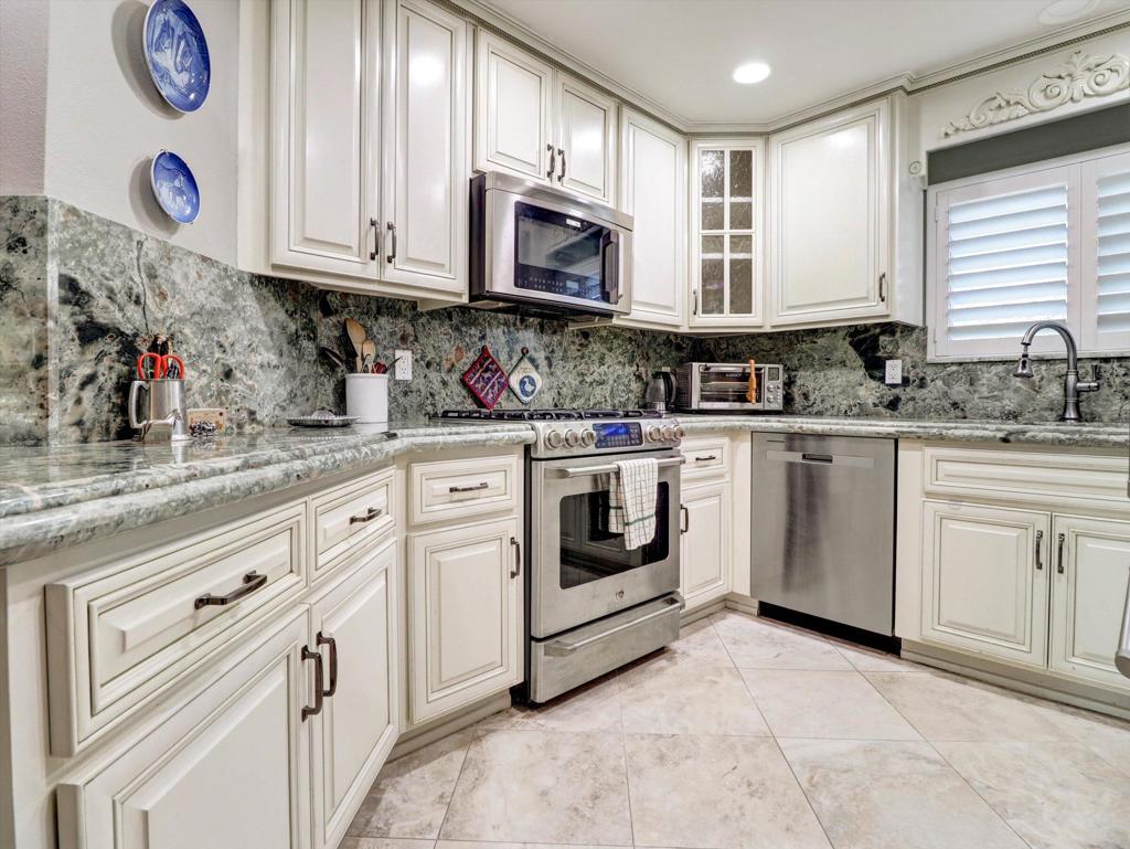 MLS #219137993DA image #7