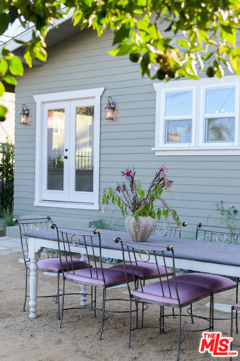 3816 S Harvard Boulevard, Los Angeles CA: https://media.crmls.org/mediaz/d0aa3764-5c16-4352-99d3-cfc707672c46.jpg