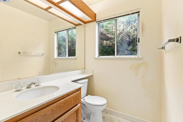 104 Bridgeview Ct, Crockett CA: https://media.crmls.org/mediaz/d0aa634c-486d-4b14-847a-0e06dcec1726.jpg