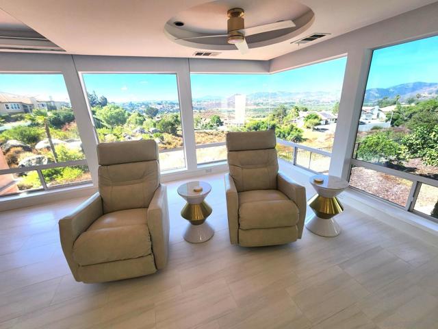 3933 Pinnacle Pl, Escondido CA: https://media.crmls.org/mediaz/d0aa6f62-bd06-4f0e-8c34-89bc94289bc7.jpg
