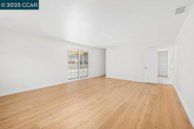 2087 Brook St, Concord CA: https://media.crmls.org/mediaz/d0ab3ba2-5d71-46d8-9b8a-6df56ce9edcf.jpg