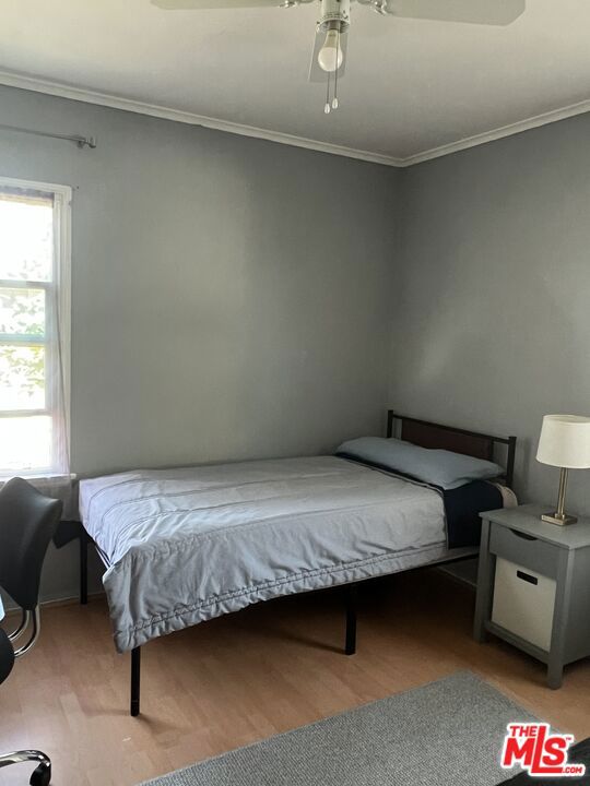 7645 Genesta Avenue, Van Nuys CA: https://media.crmls.org/mediaz/d0ac1b1a-edc3-4d1f-869a-bb00b06ce7ce.jpg