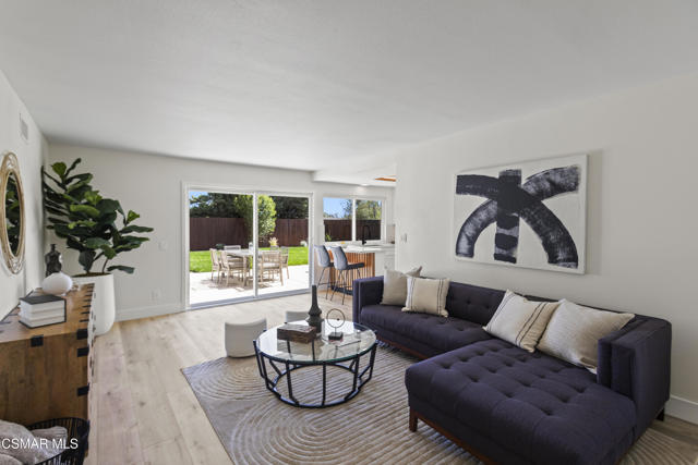416 Camino Dos Palos, Thousand Oaks CA: https://media.crmls.org/mediaz/d0acfe46-378d-4bd3-aba8-143616e667de.jpg