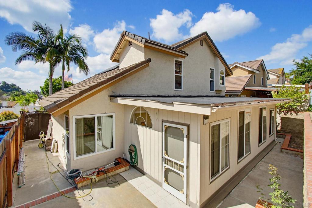 https://media.crmls.org/mediaz/d0ad1d8c-614c-4852-87bb-8dab37335298.jpg?preset=X-Large