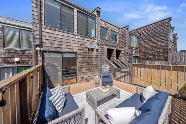 278 Beachview Avenue, Pacifica CA: https://media.crmls.org/mediaz/d0ad42b4-d950-41db-a1c4-31f146e775a2.jpg