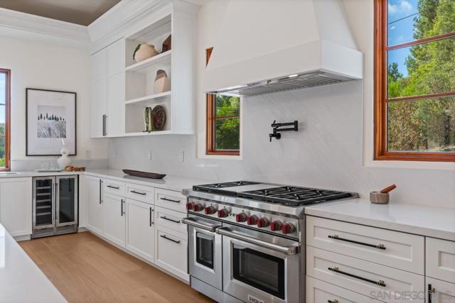 5758 Las Palomas, Rancho Santa Fe CA: https://media.crmls.org/mediaz/d0ad5685-a4ba-4b9a-a0af-fb32e0651967.jpg