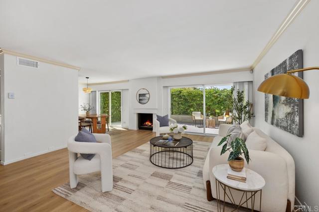 2294 Caminito Castillo, La Jolla CA: https://media.crmls.org/mediaz/d0ad63a5-949c-4cf5-ac7d-1264d55f02c9.jpg