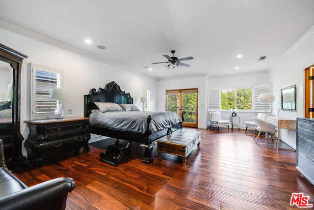 4520 TYRONE Avenue, Sherman Oaks CA: https://media.crmls.org/mediaz/d0adb681-d9a1-4598-8e28-b3e8b3ee3529.jpg