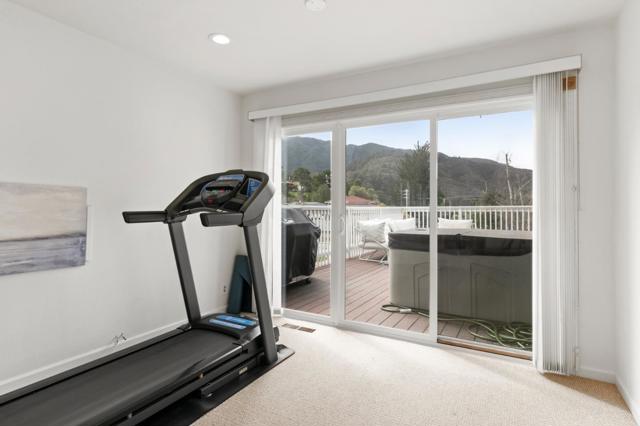 1 Sequoia Way, Pacifica CA: https://media.crmls.org/mediaz/d0adcce3-9dc7-4f14-9a90-2e23bb66ad10.jpg