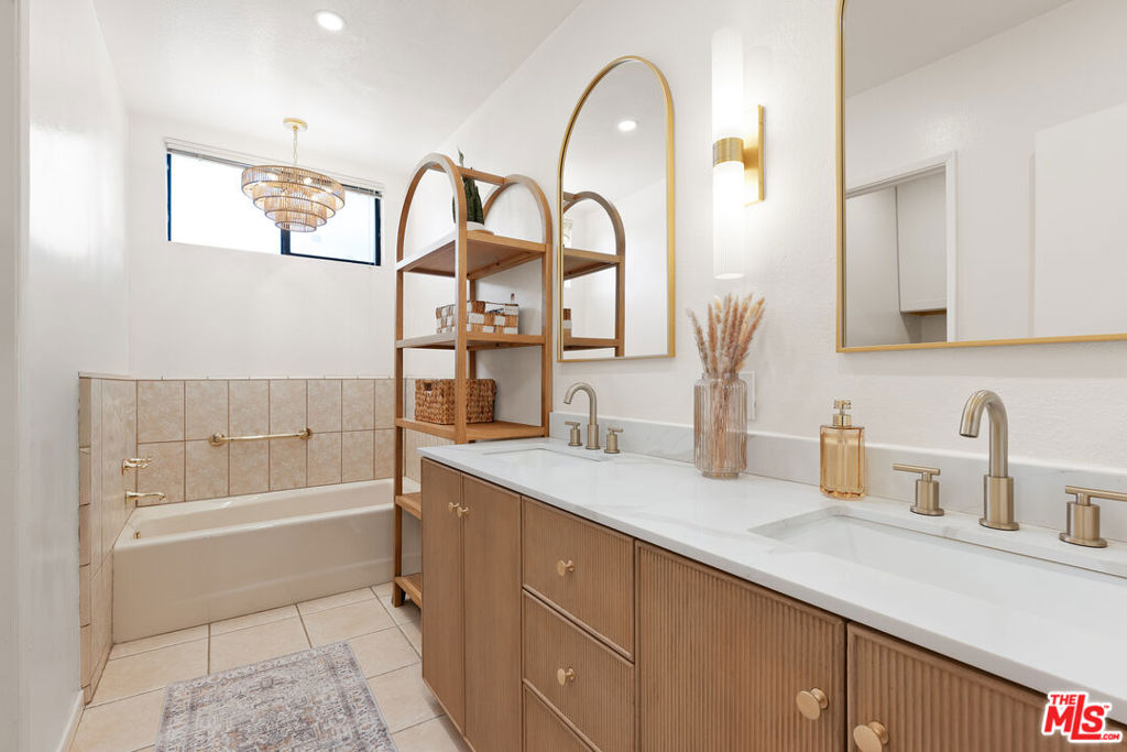 MLS #25622397 image #13