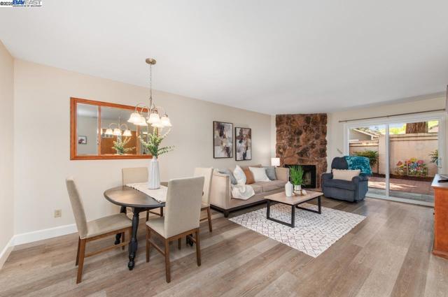 243 Rachael Pl, Pleasanton CA: https://media.crmls.org/mediaz/d0b07479-4644-480a-af0b-d3841eeafea1.jpg